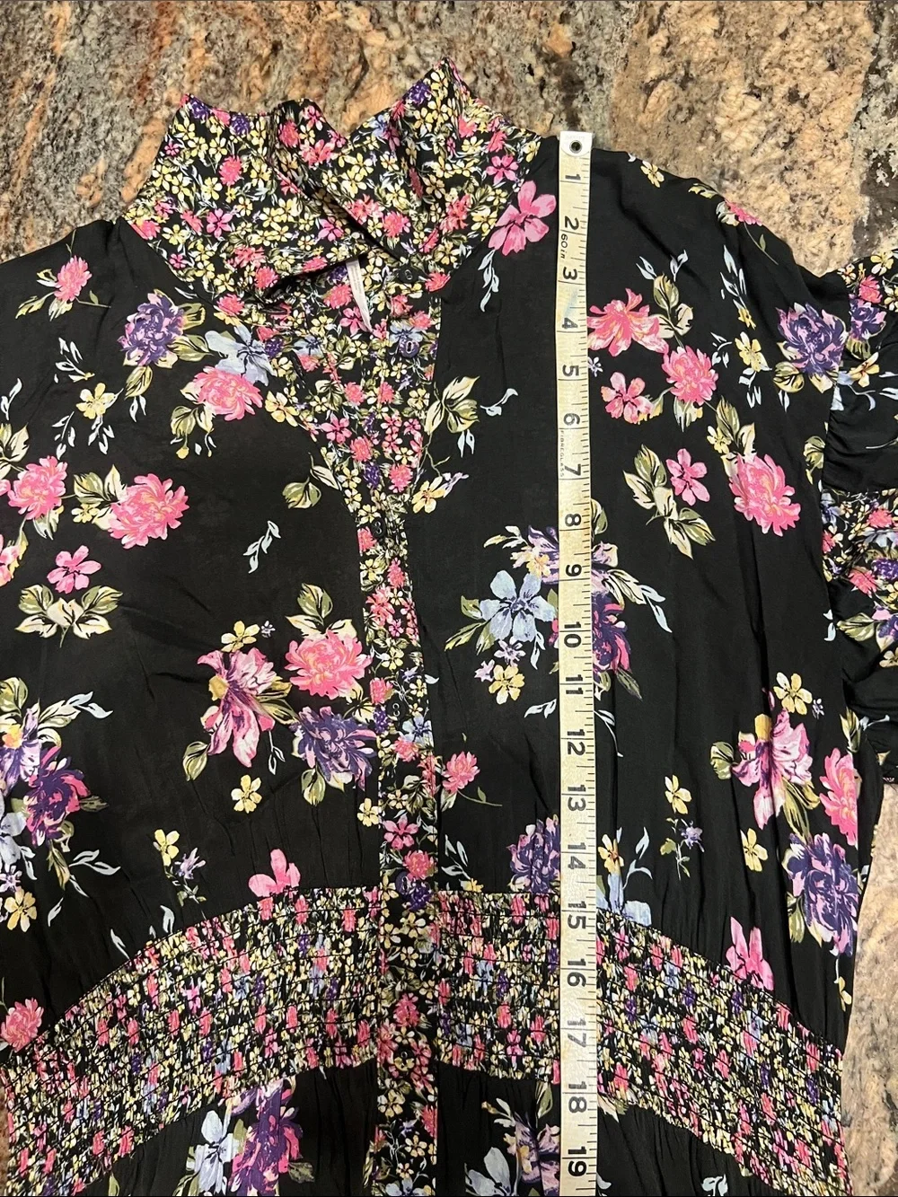 Free people, Maxi floral Bohemian Buttoned Puff Sleeve Black & Pink Dress M